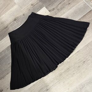 Caslon Pleated Black Skirt Fully Lined Side Zip Size 2 NWT